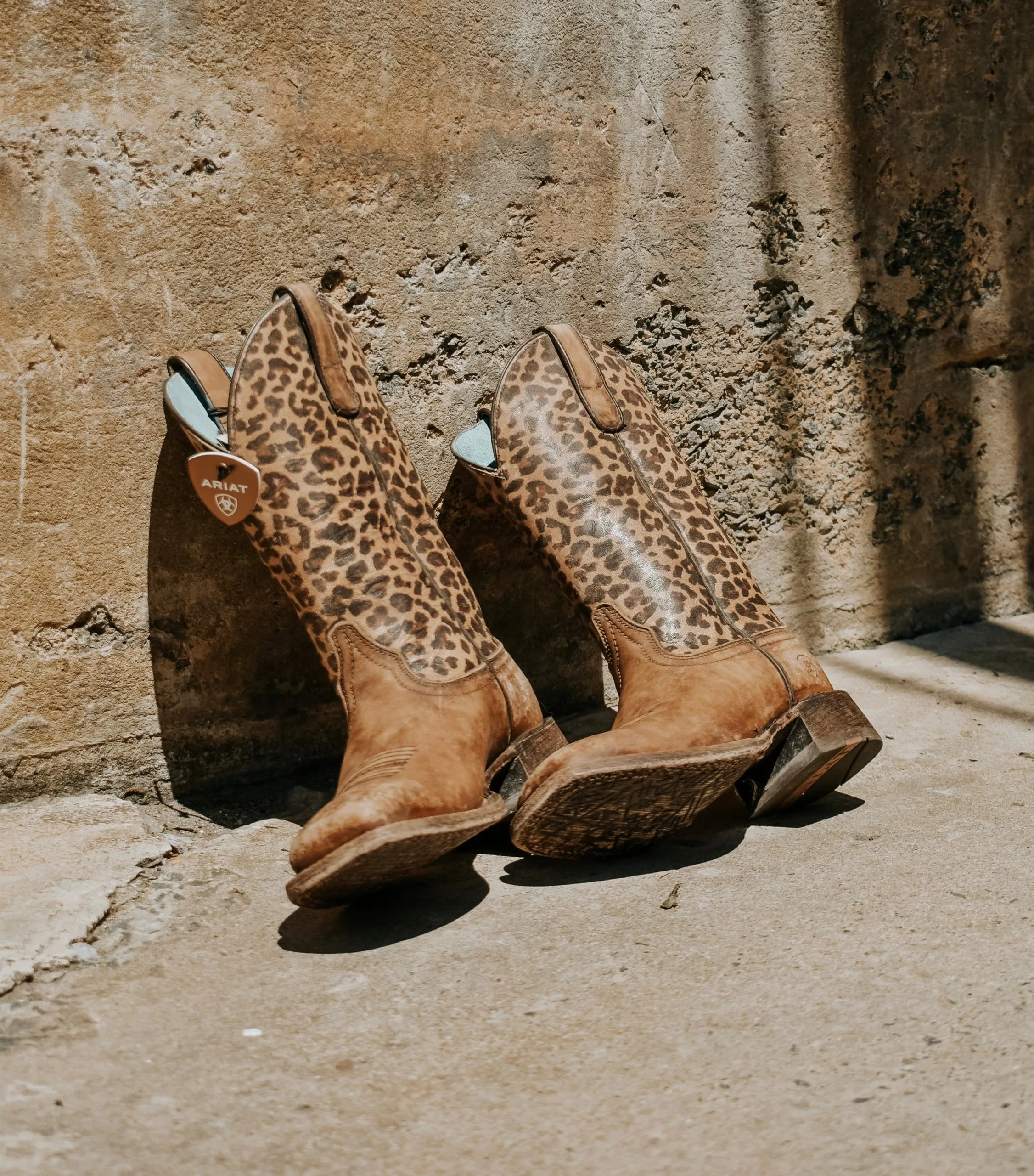 ARIAT WOMEN'S CIRCUIT SAVANNA WESTERN BOOT - 10035942 - Image 2