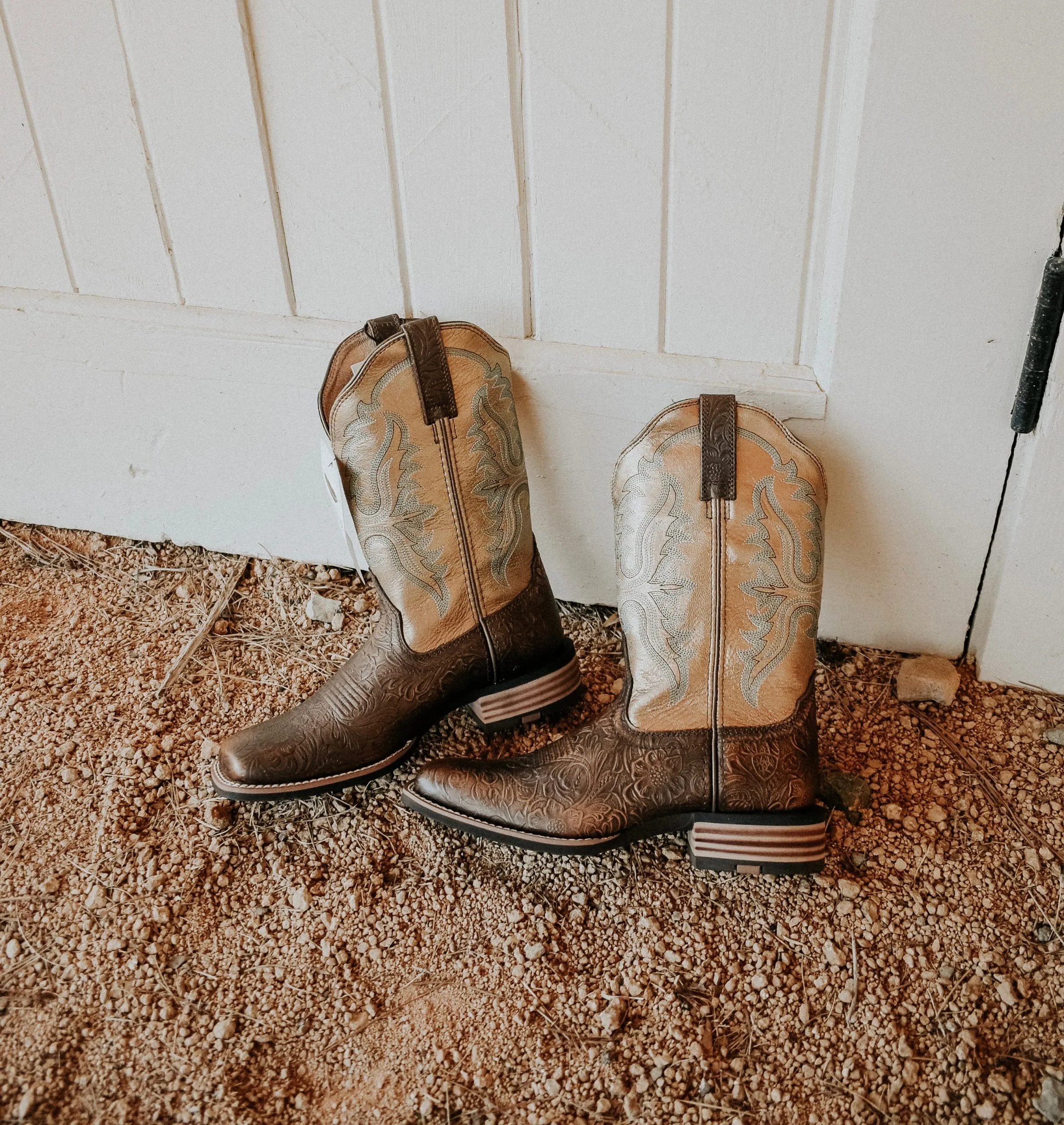 ARIAT WOMEN'S OLENA WESTERN BOOT - 10044442 - Image 2